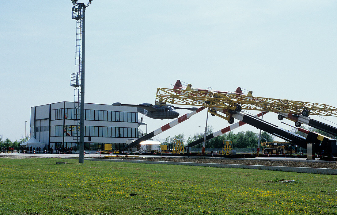LISA airplane crash test facility