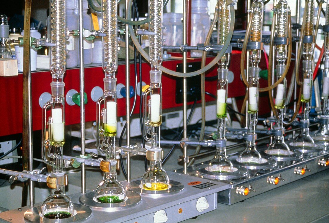 Distillation of antimalarial drugs from Artemisia