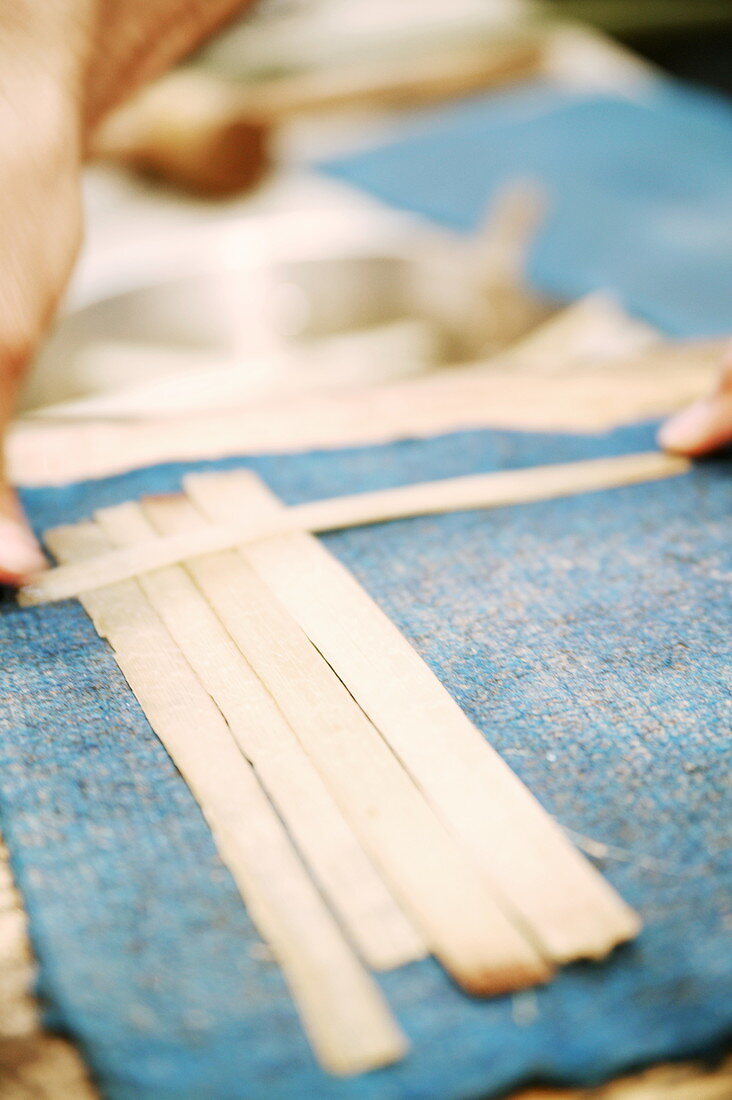 Papyrus paper production