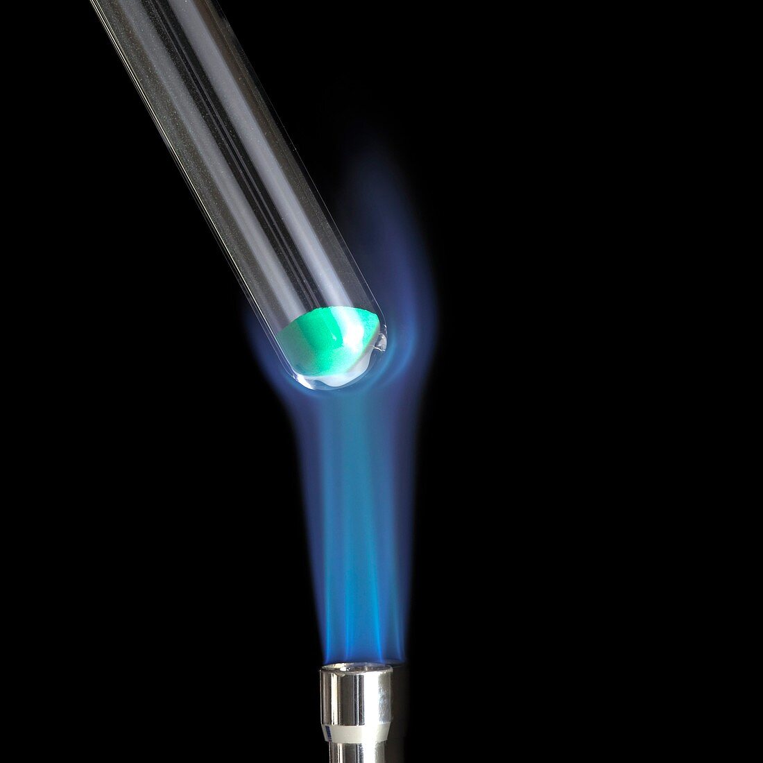 Heating copper (II) carbonate