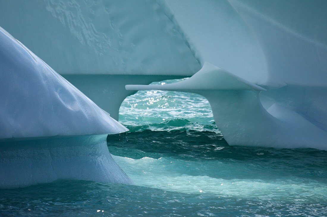 Wave-sculpted iceberg base