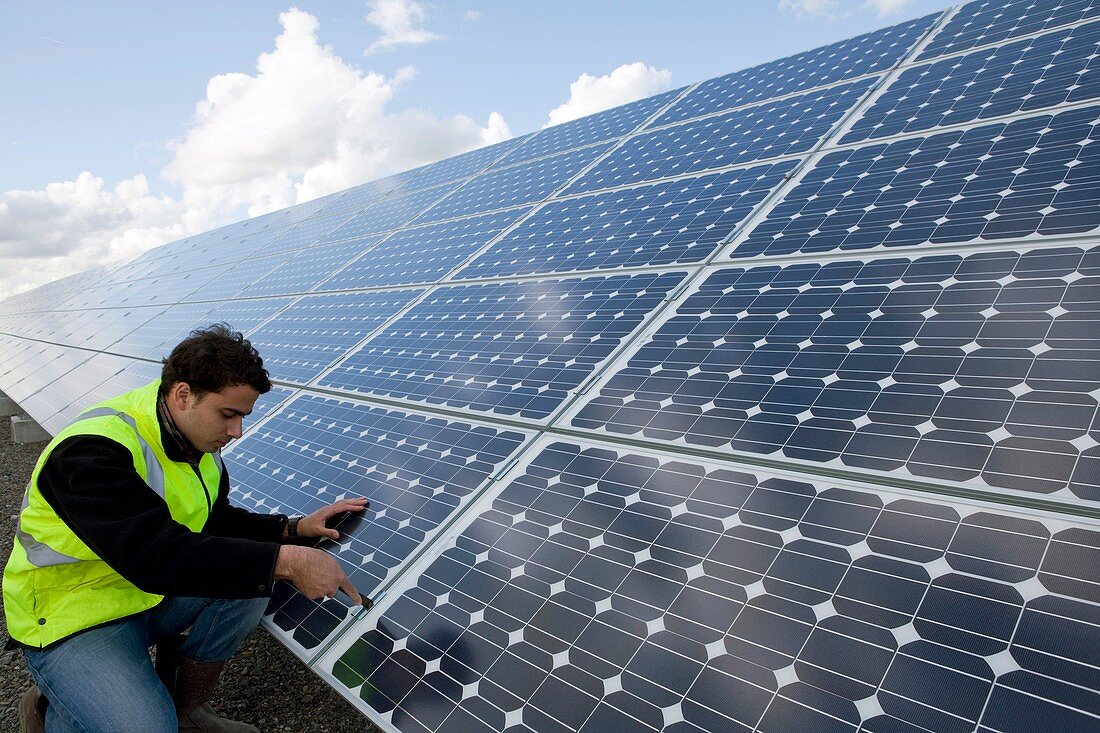 Solar panels maintenance