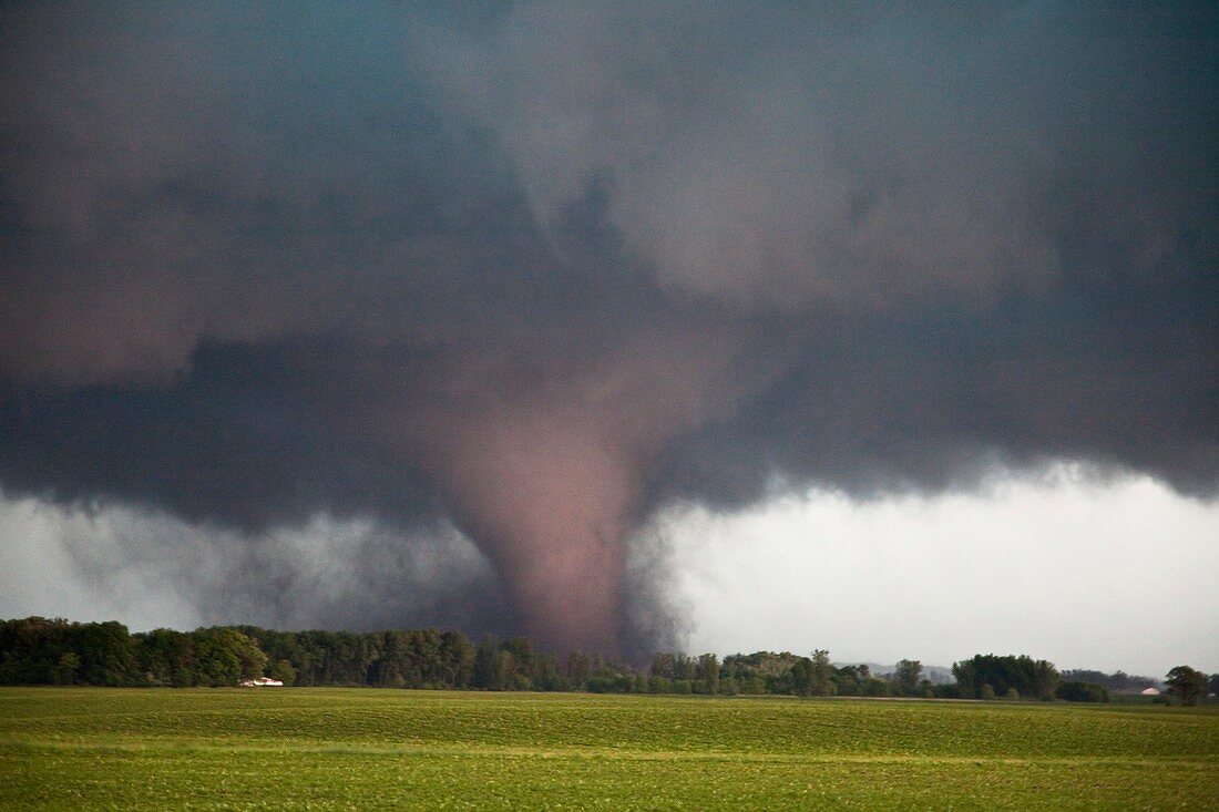 EF4 tornado