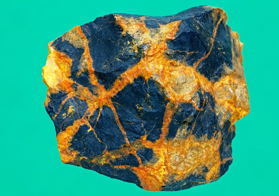 Uraninite bearing minerals