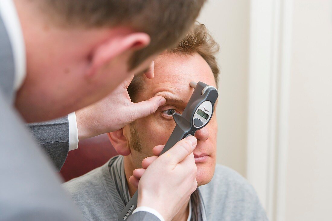 Tonometer measuring eye pressur