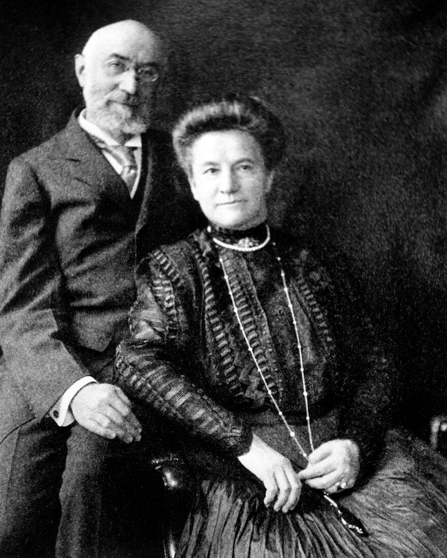 Isidor and Ida Straus,Titanic victims