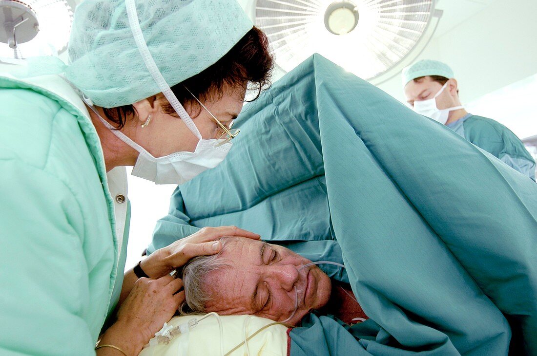 Hypnosis during surgery