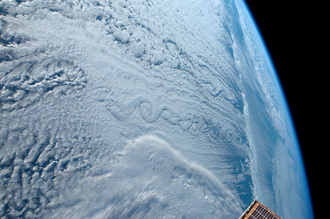 Von Karman vortex cloud,ISS image