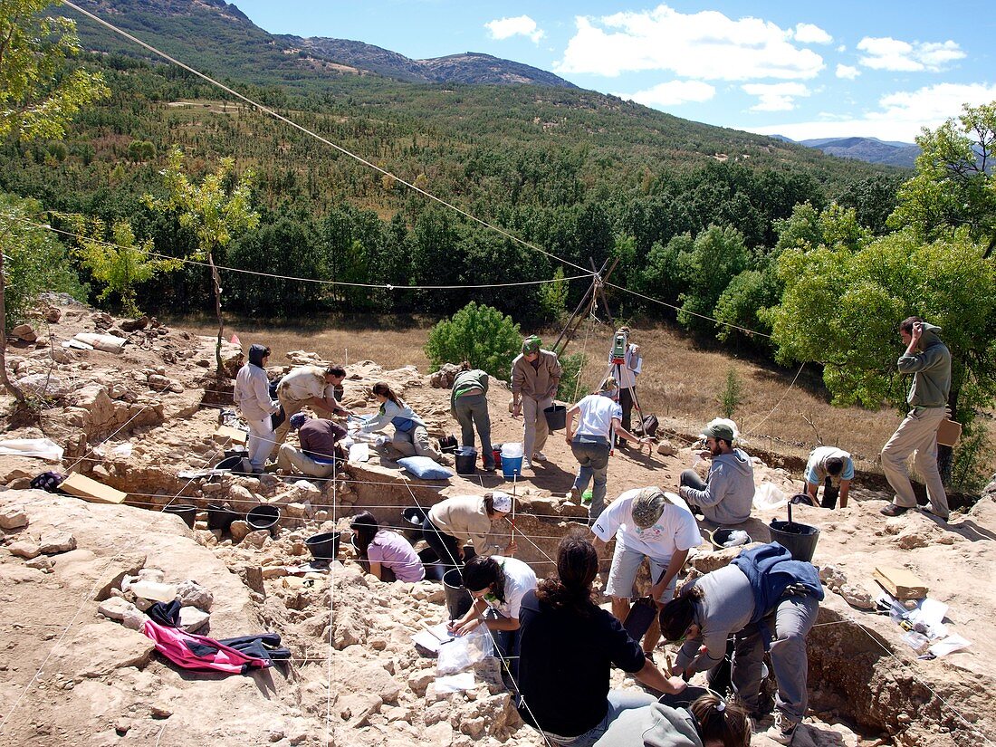 Neanderthal excavation,Pinilla del Valle