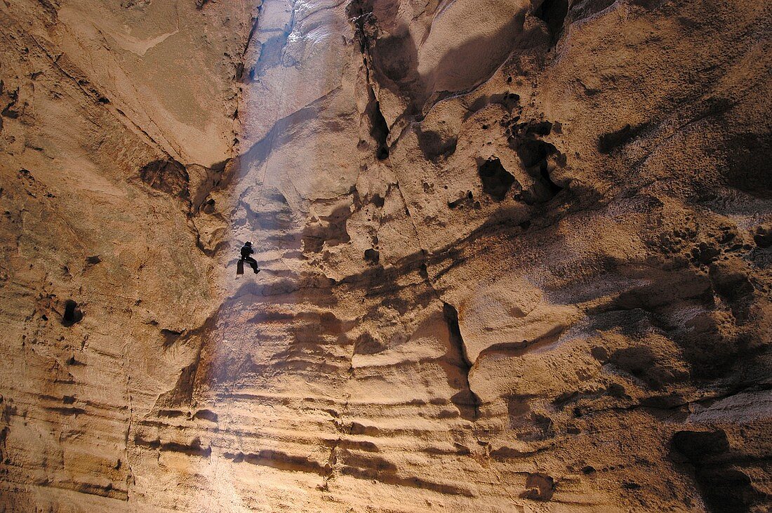 Majlis al Jinn cave,Oman