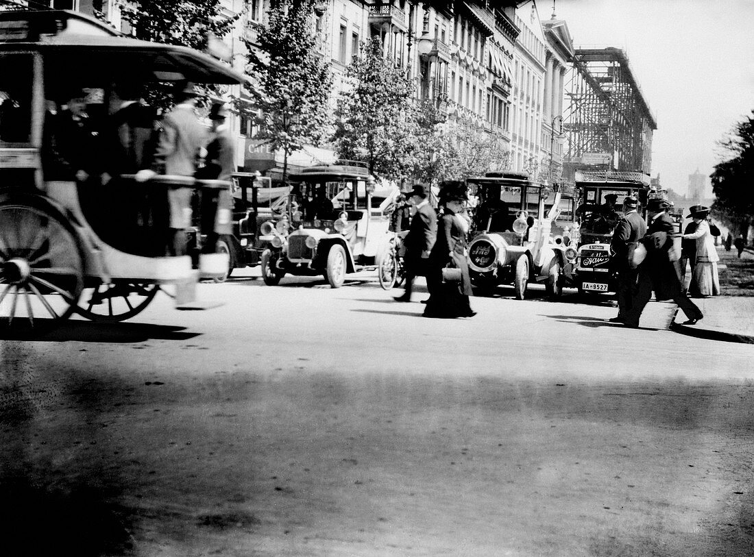 Berlin street traffic,1913