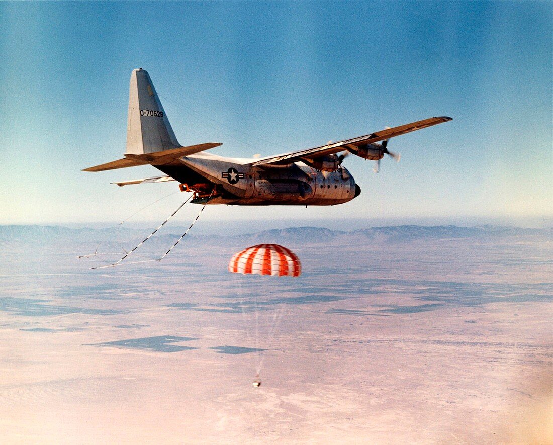 Hercules HC-130 capsule recovery,1969