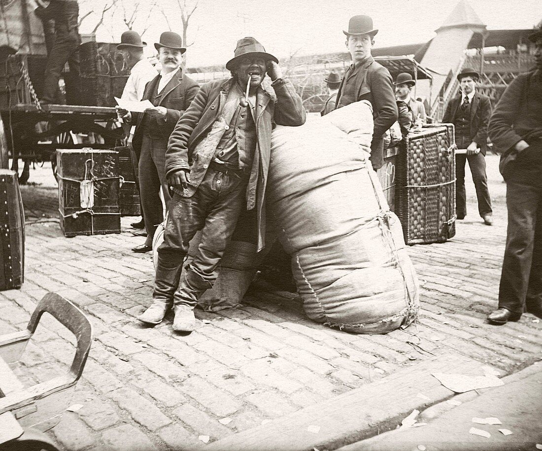 Immigrants,New York City,1890s