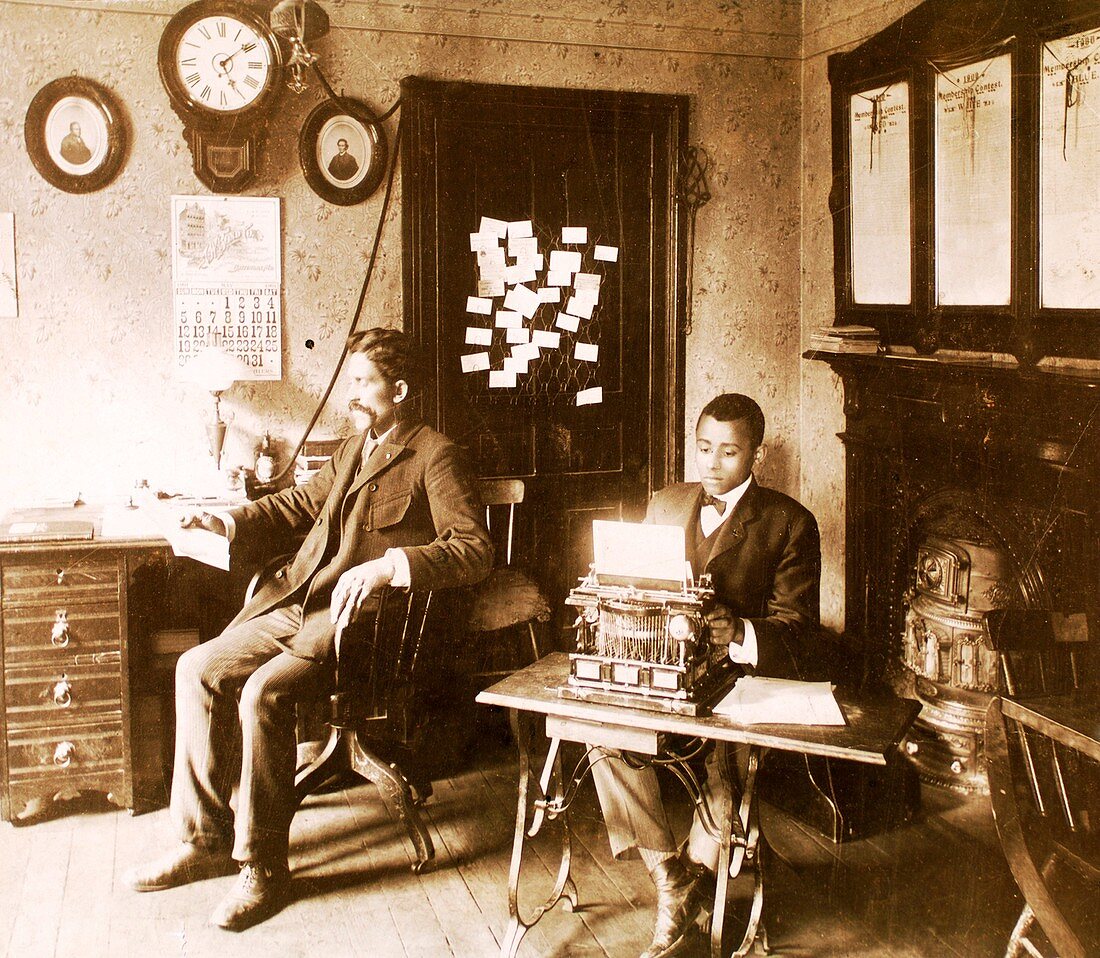 Secretarial typing work,USA,1901