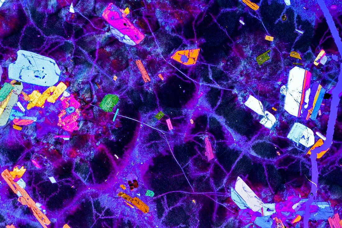 Rock mineral crystals,polarised LM