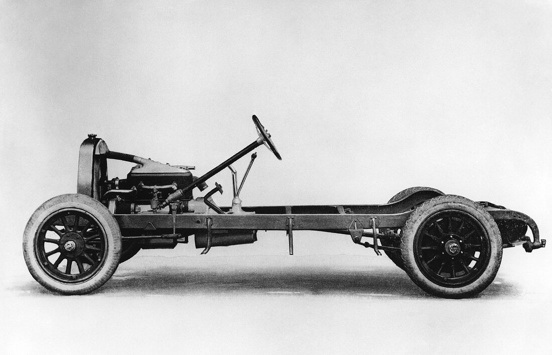 Du Pont automobile chassis,1920s