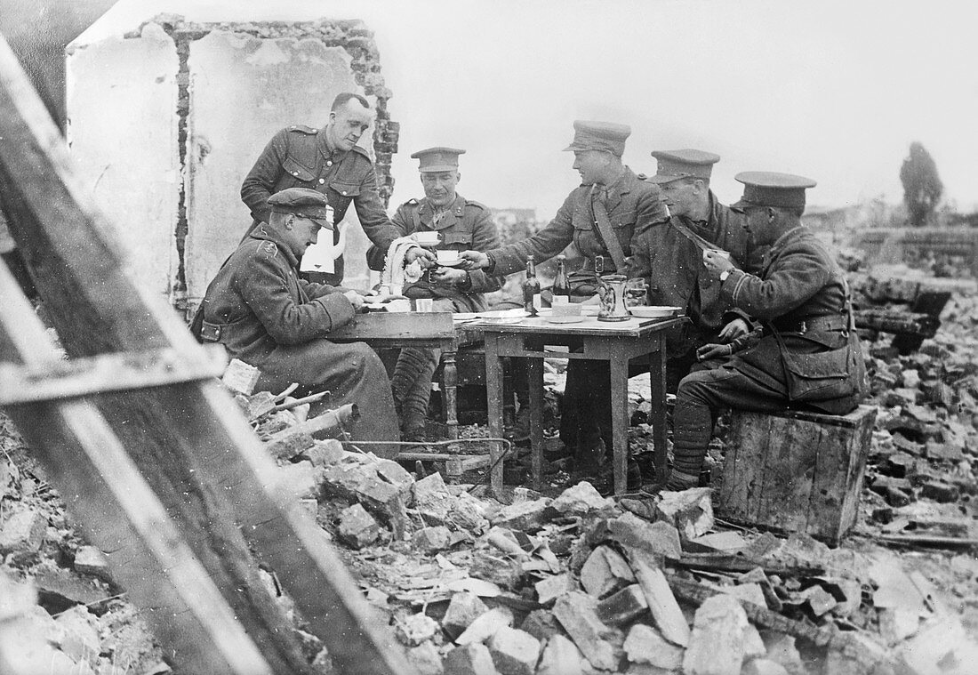British officers at lunch,World War I