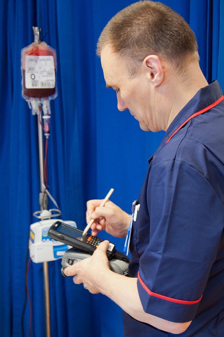 Monitoring blood transfusion