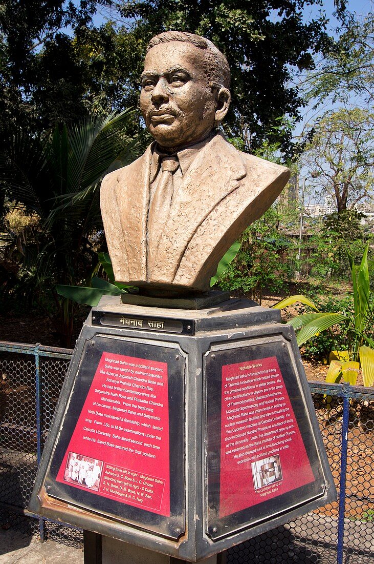 Meghnad Saha monument in Mumbai