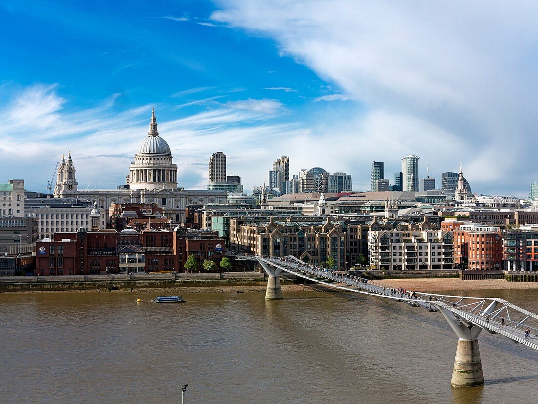 London skyline,St Paul's Cathedral
