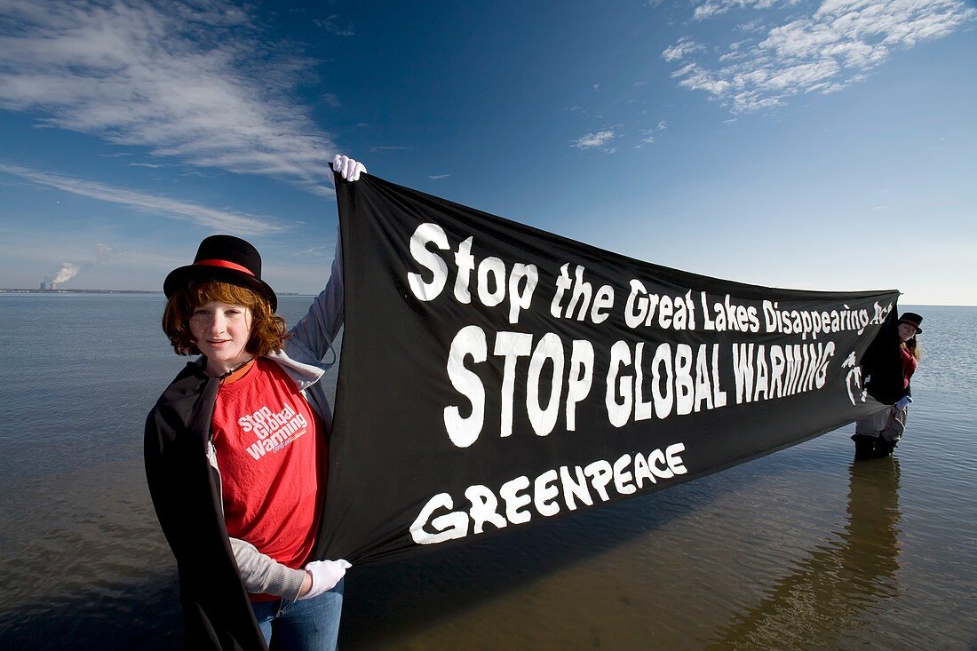 Greenpeace campaigners