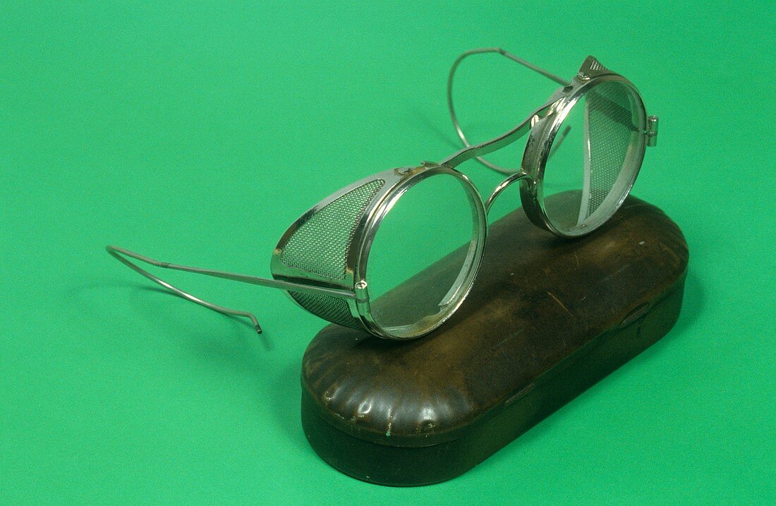 Protective goggles,circa 1910