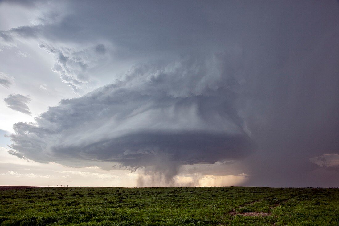 Supercell thunderstorm,South Dakota,USA