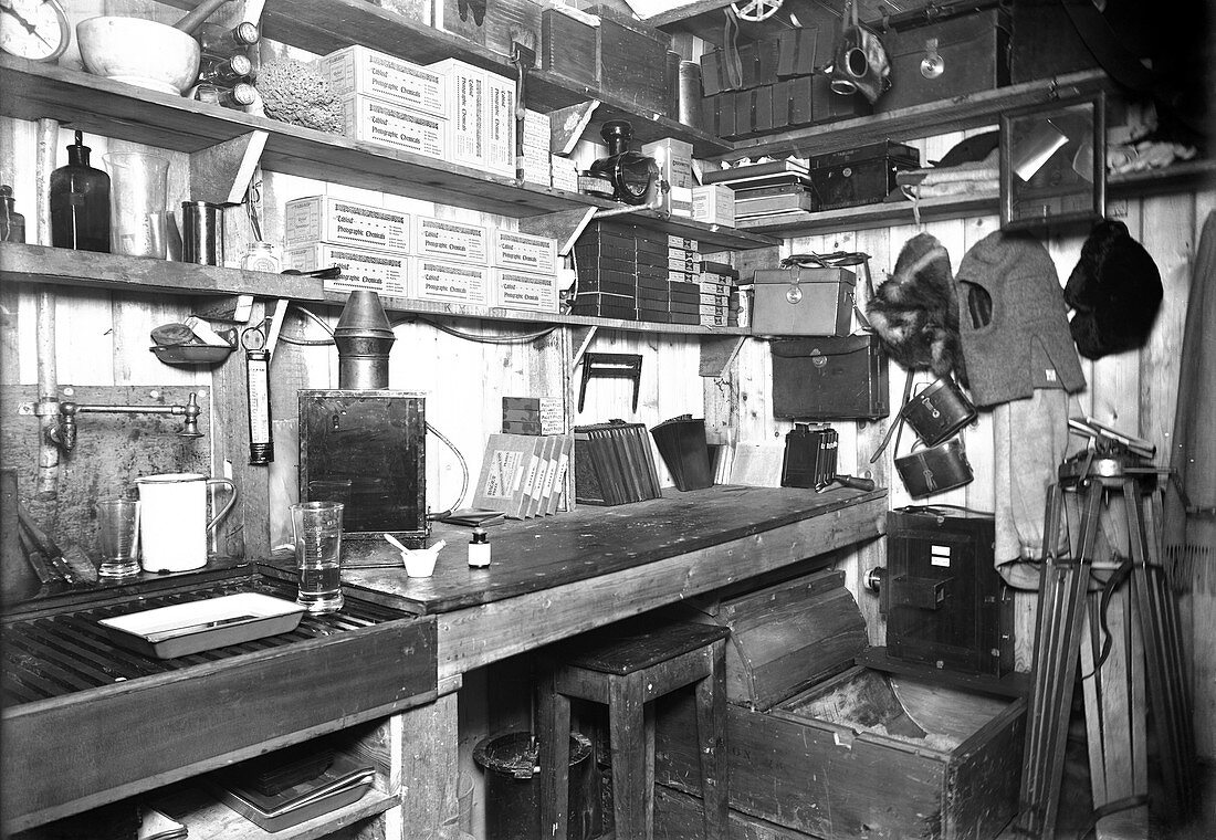 Photographic darkroom in Antarctica,1911