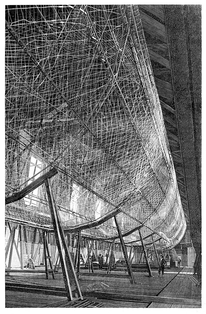First Zeppelin under construction,1900