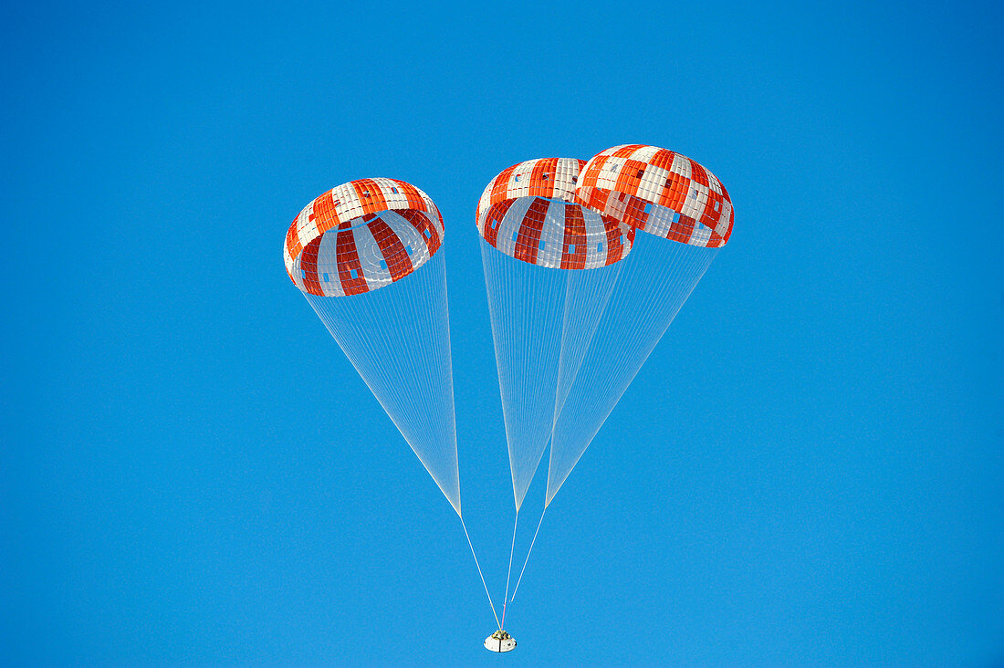 Parachute test for Orion spacecraft,2014