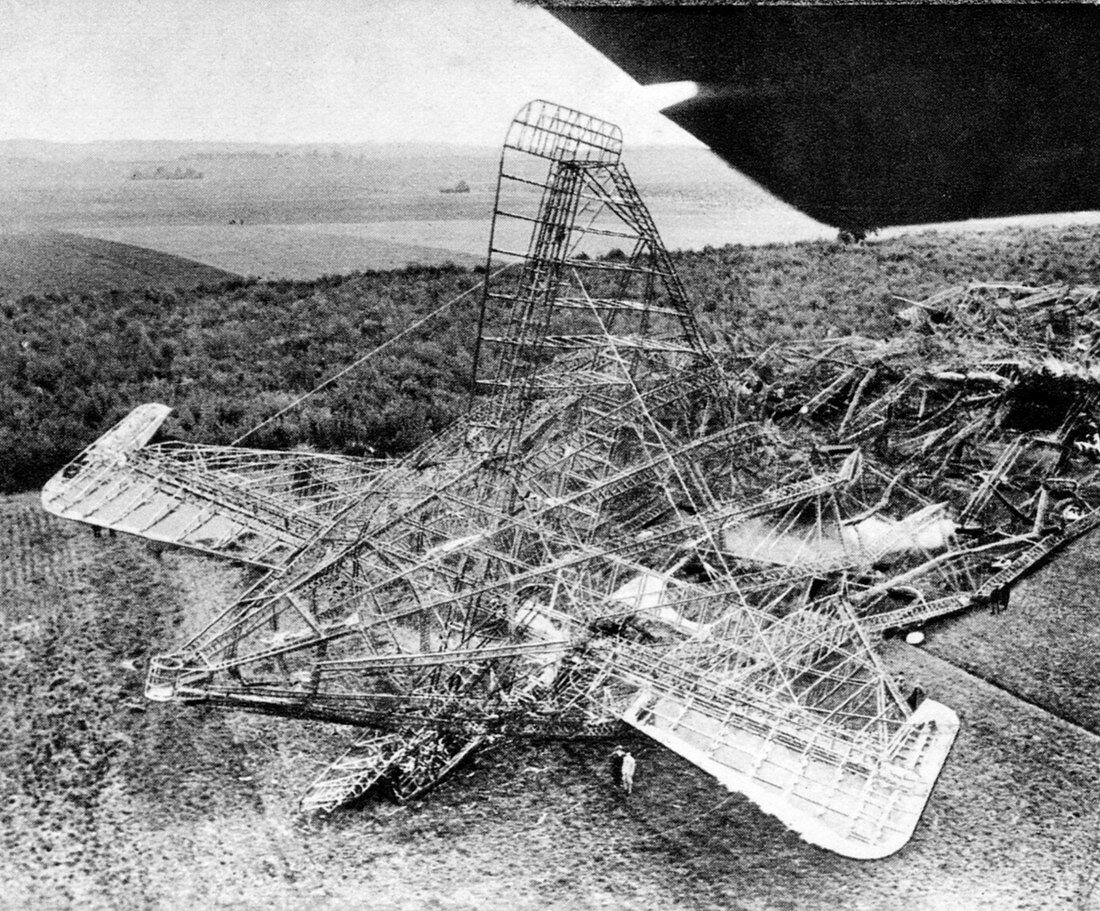 British airship crash,historical image