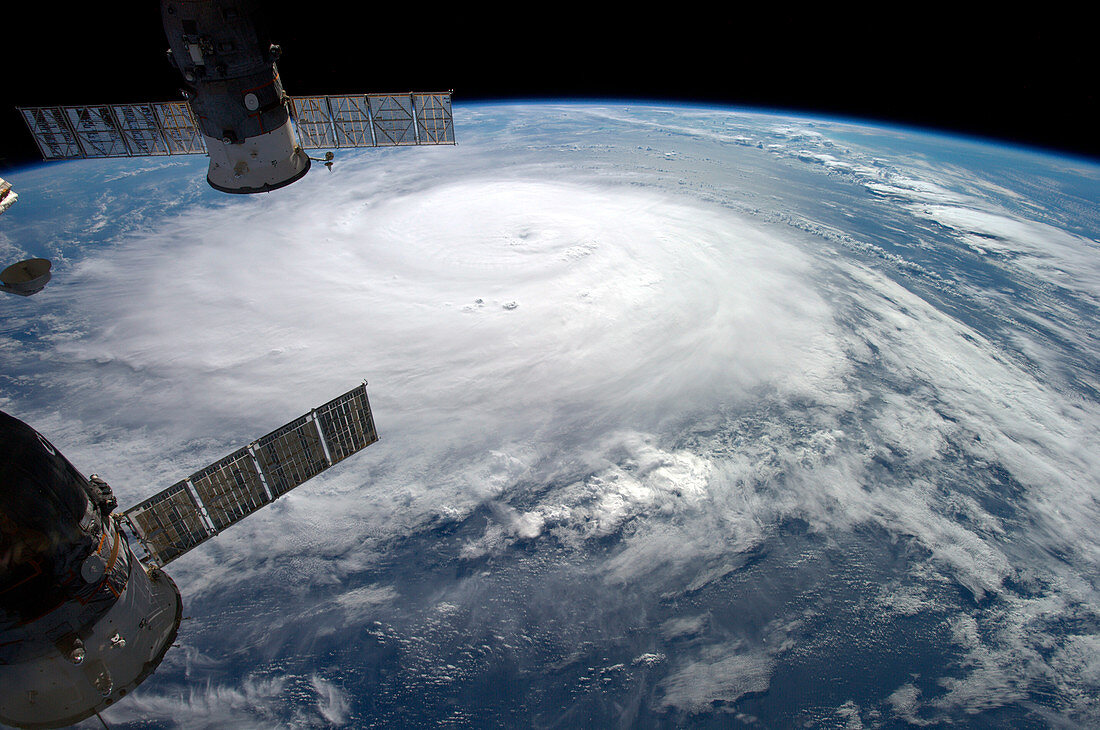 Hurricane Gonzalo,ISS image
