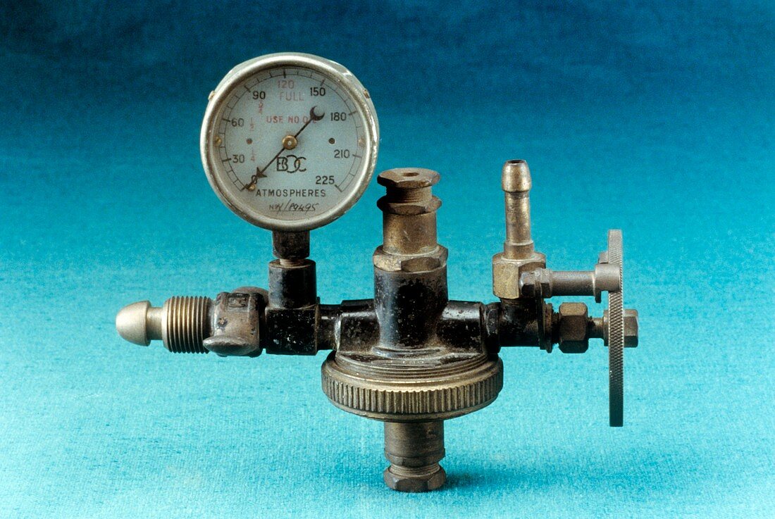 Anaesthetic machine reducing valve,1940