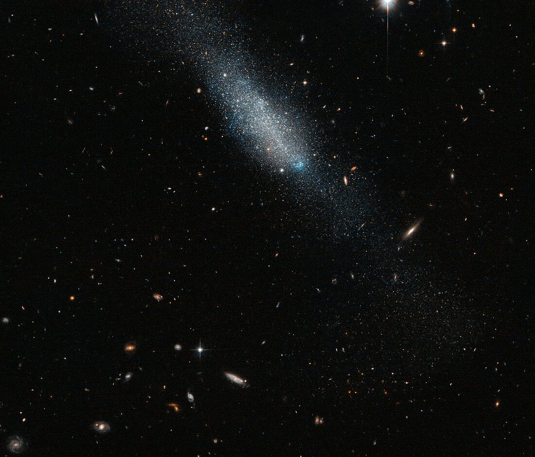 ESO 149-3 galaxy,Hubble image