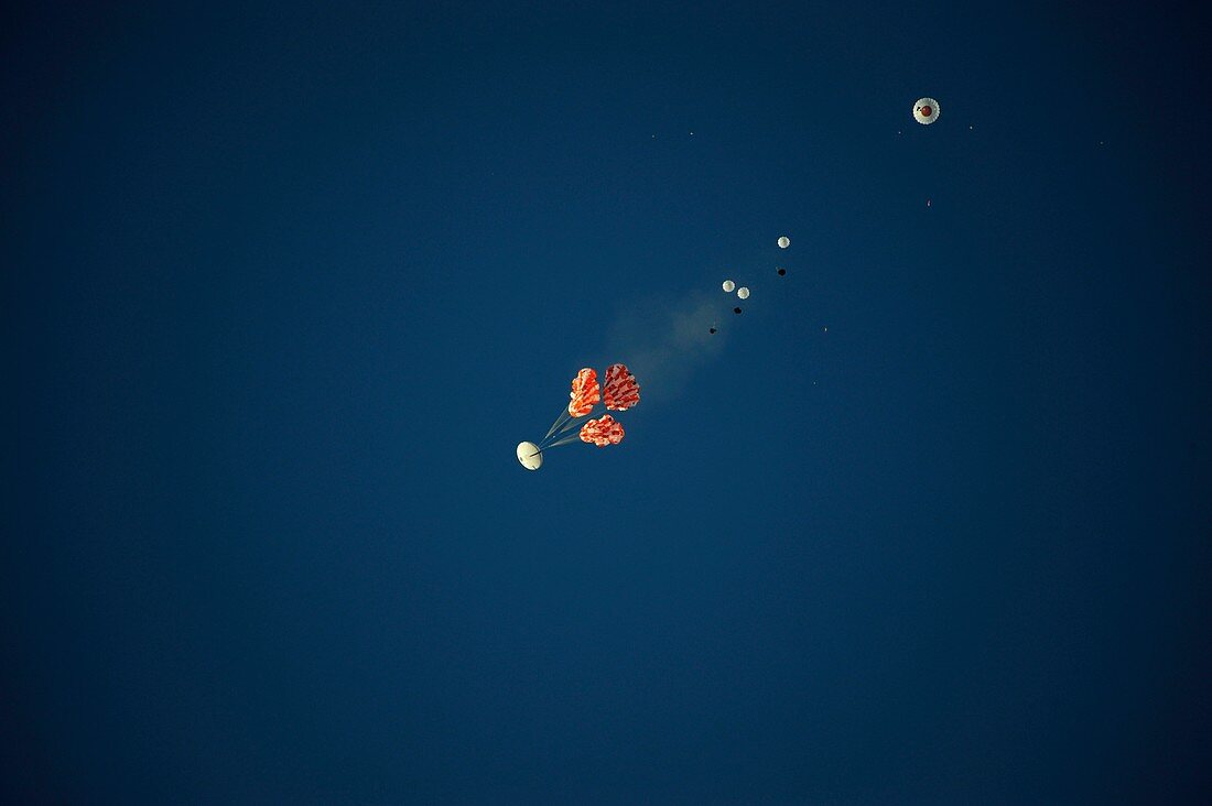 Orion spacecraft landing test