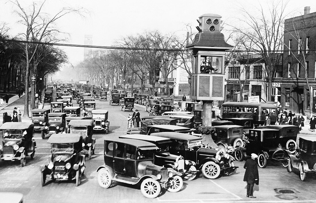Traffic control in Detroit,circa 1920s