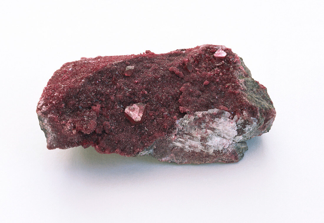 Kammererite crystals on groundmass