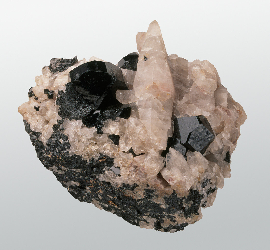 Schorl and quartz crystals in groundmass