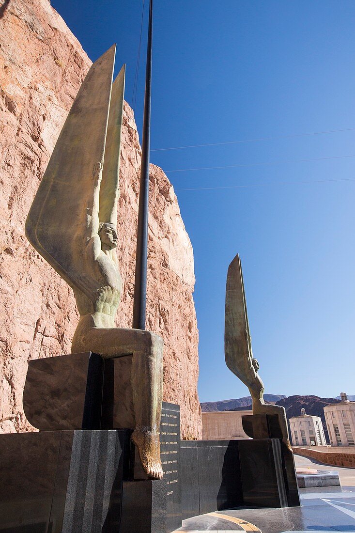 angel sculptures at the Hoover Dam