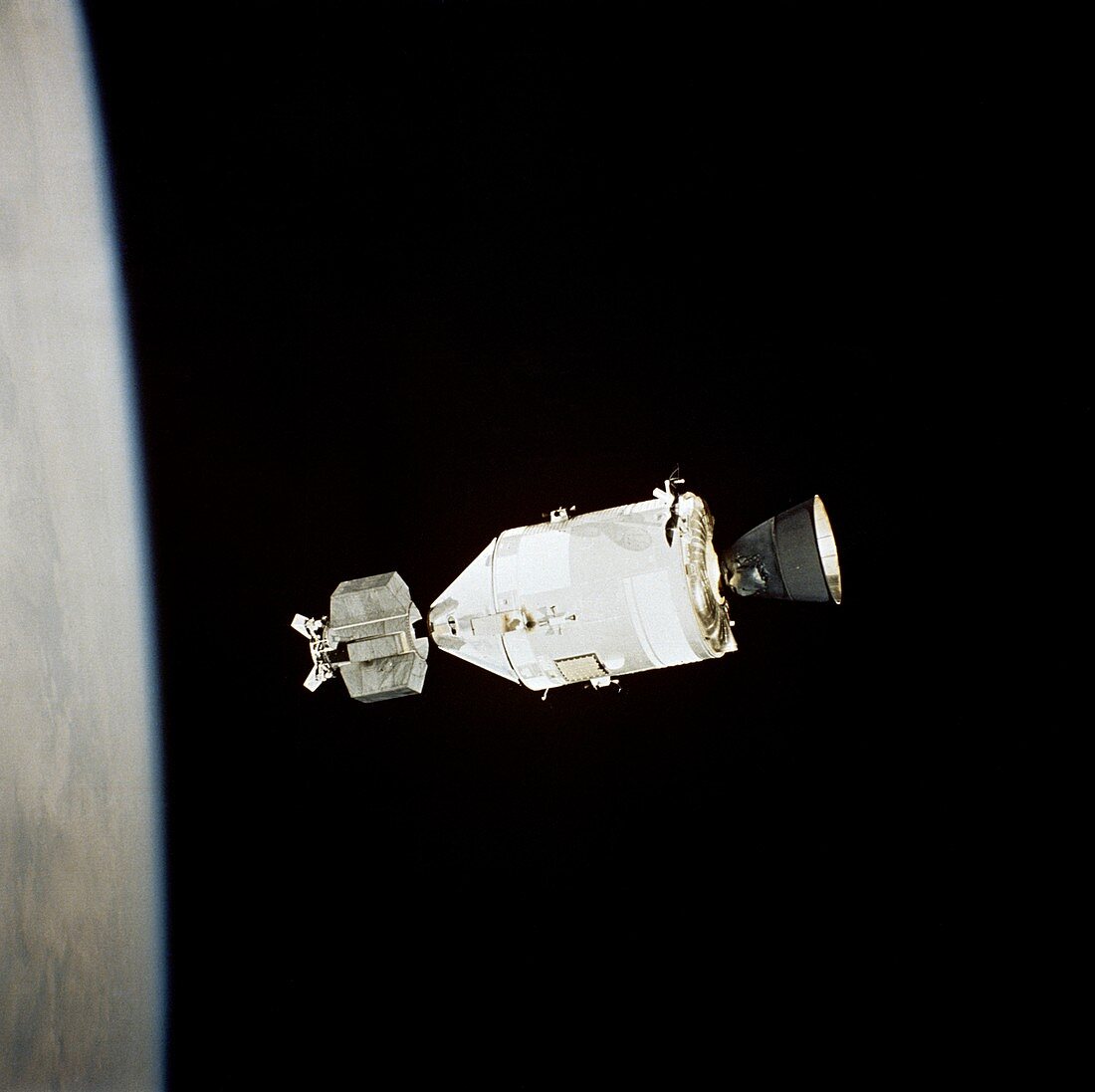 Apollo CSM-111,astronaut photograph