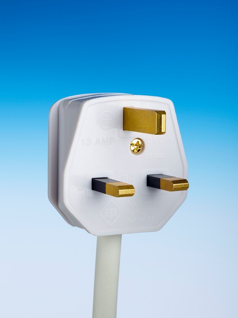 Three-pin electrical plug