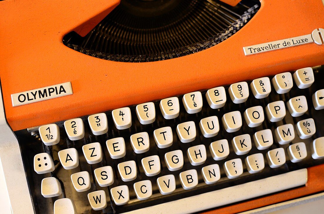 AZERTY keyboard typewriter