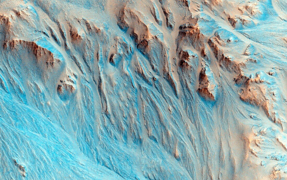 Erosion on Mars,MRO image