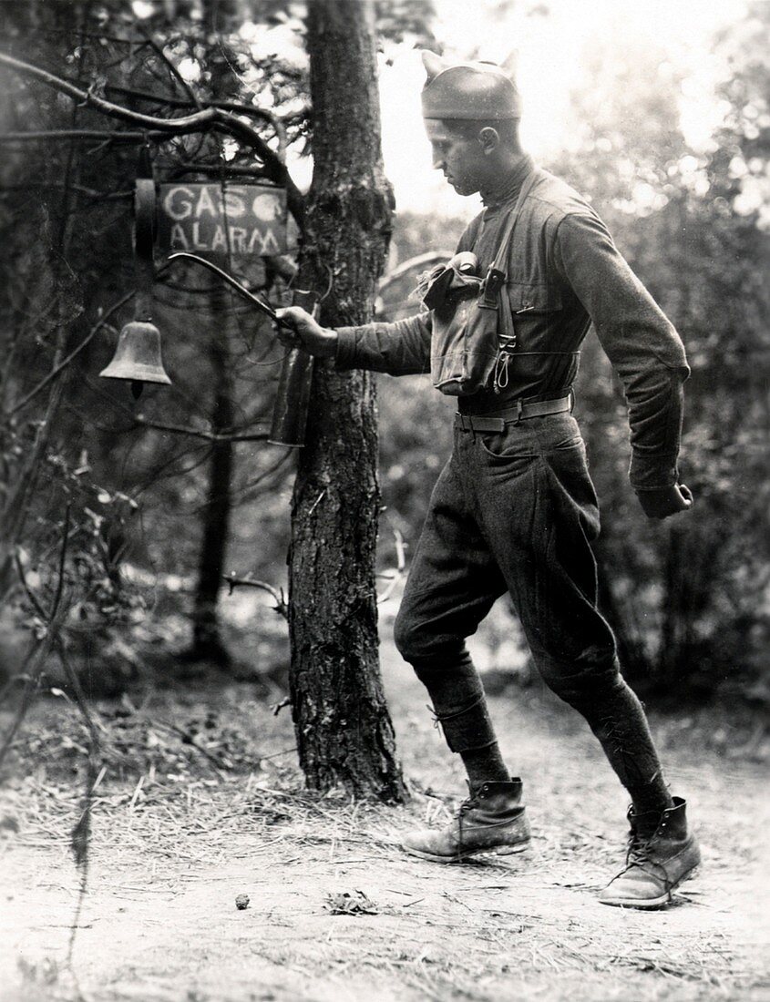 Gas alarm being sounded France,1918