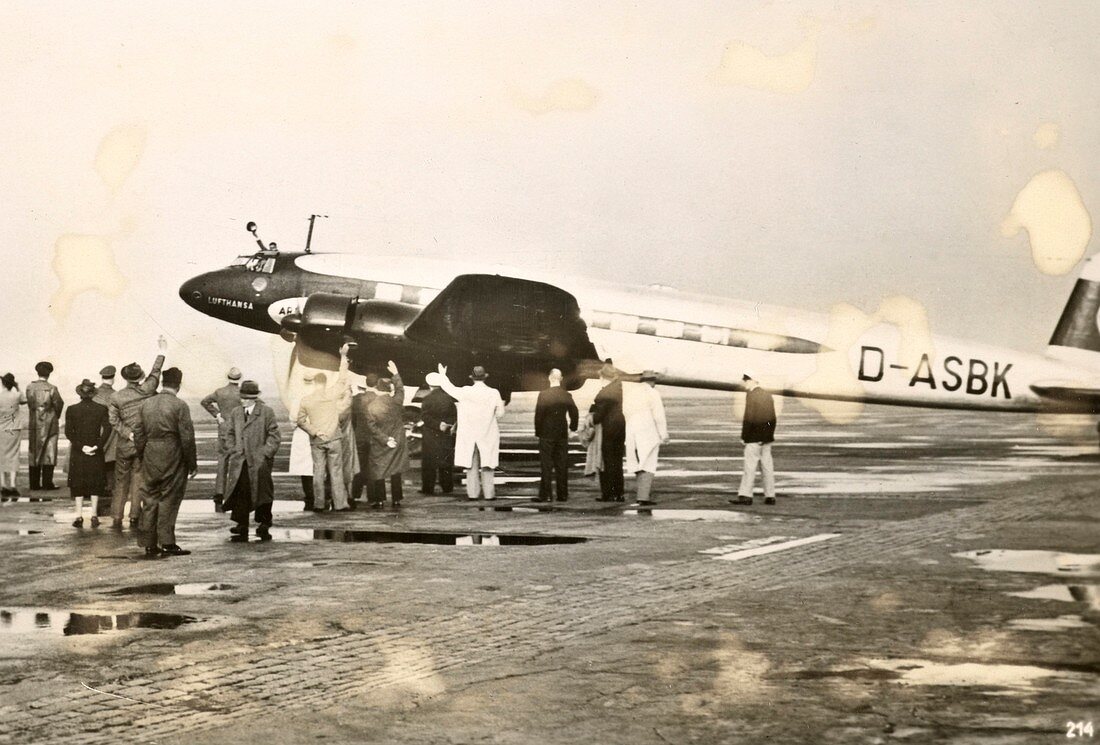 Condor aircraft before take-off,1939