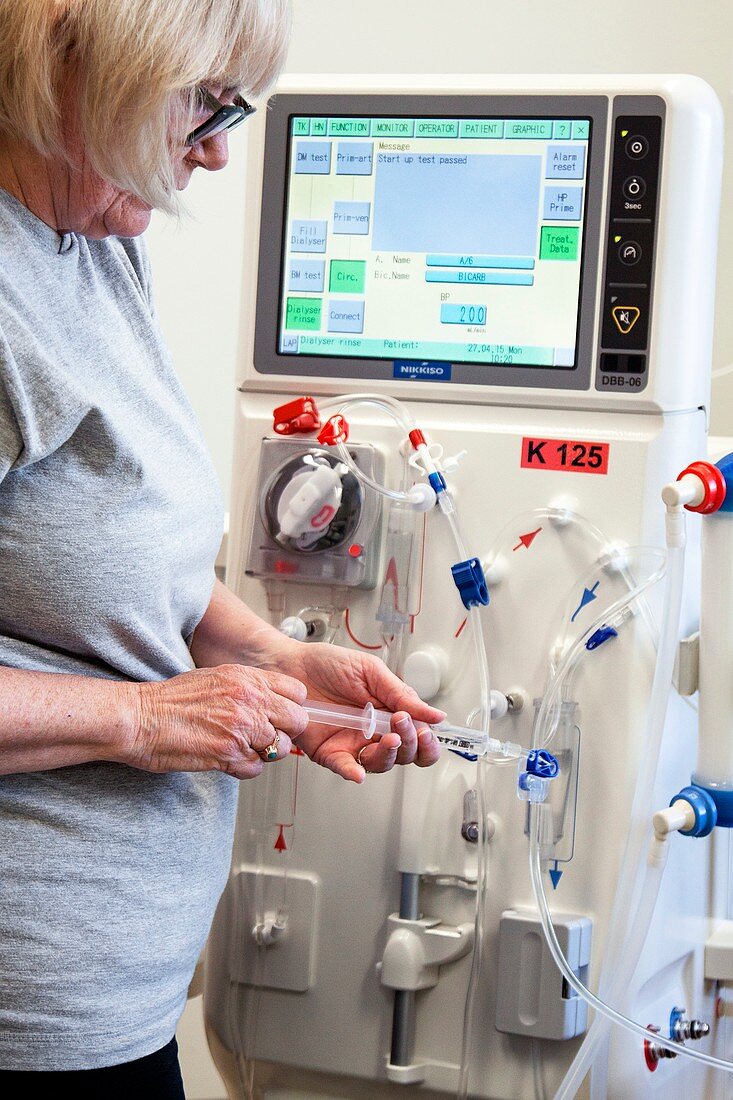 Shared care dialysis unit