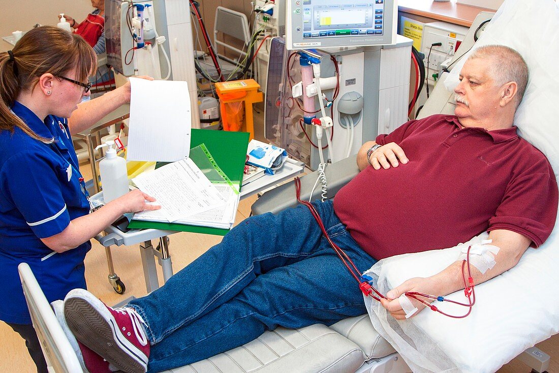 Shared care dialysis unit