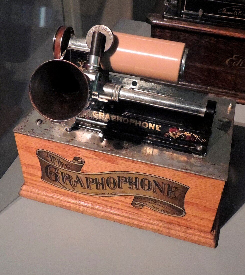 Gramophone Used for Cinema Sound