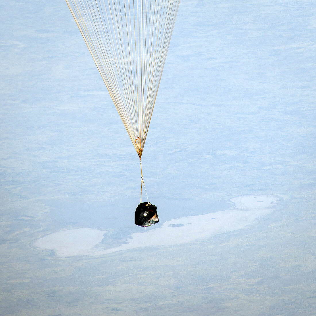 Soyuz TMA-08M descent module landing