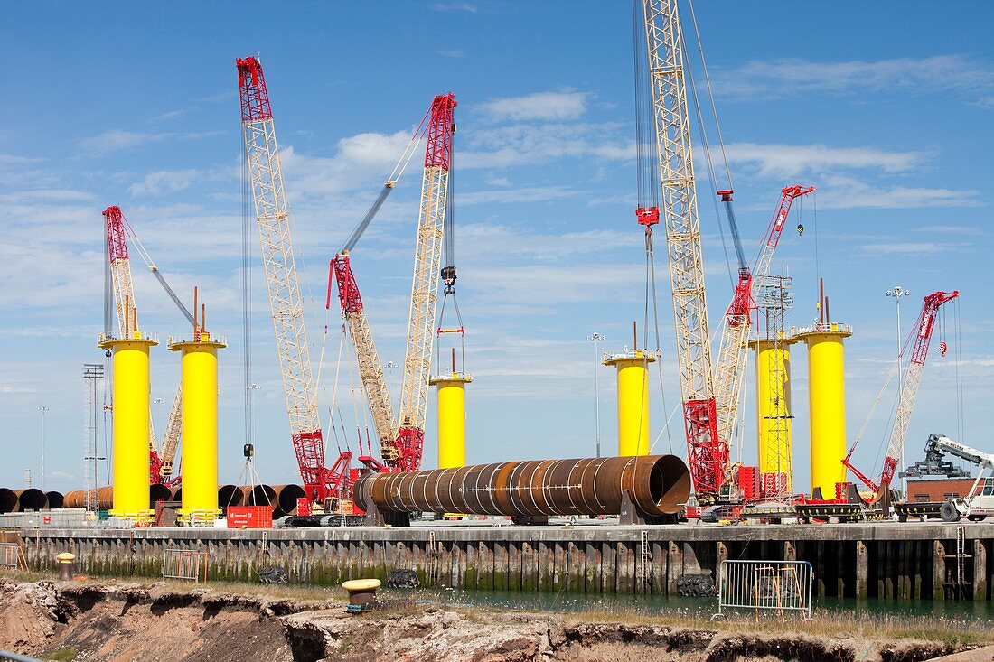 Offshore wind farm foundations